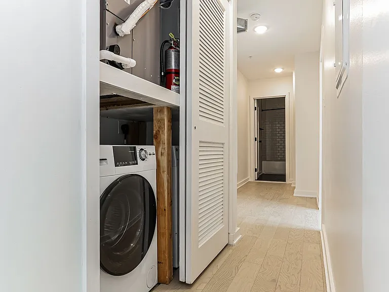 Welcome to Emerald Fox Lofts — Photo 16