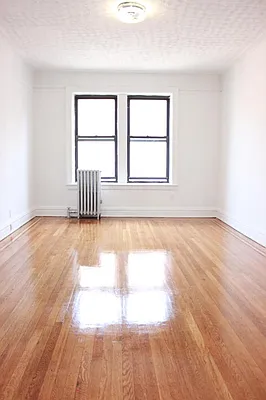 Rented by Realty 2000 Corp | media 13