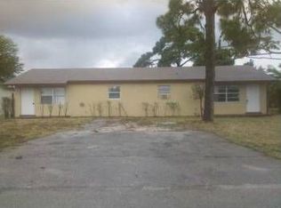 4592 Weymouth St, Lake Worth, FL 33463