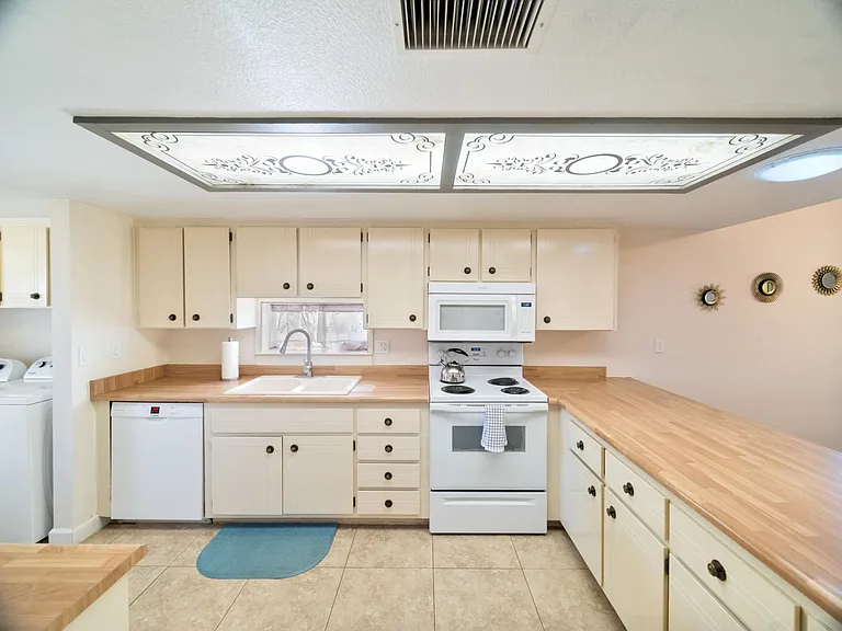 Spacious Kitchen with Counter Bar