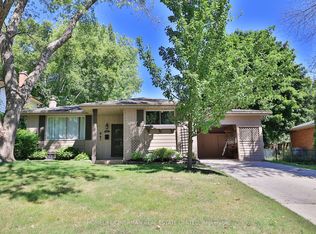 904 Ellesmere Ave, Peterborough, ON K9H 7A7