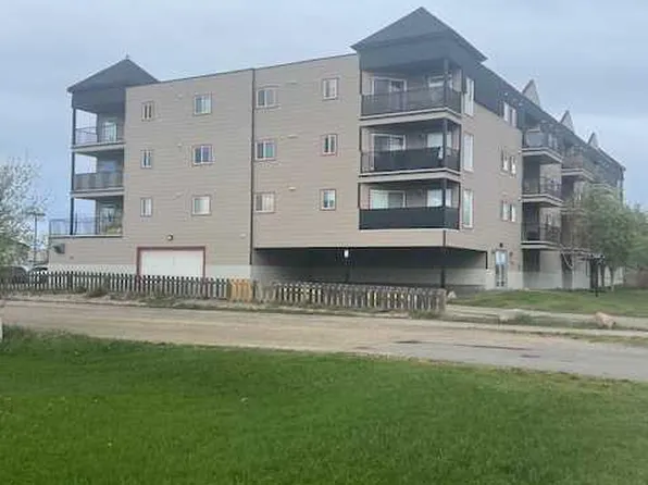 4502 NW 52nd Ave #302, Whitecourt, AB T7S 0C4