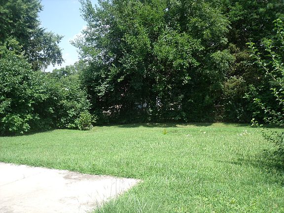 5th image of 3668 Creekwood Ave