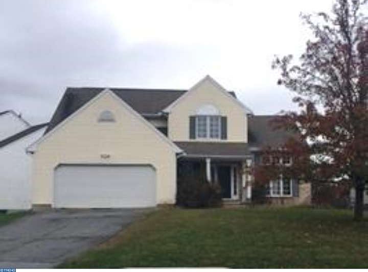 1st image of 224 E Flagstone Dr