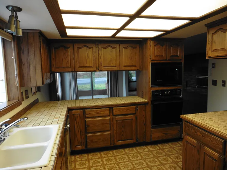 12935 SW Spring Hill Rd — Photo 7