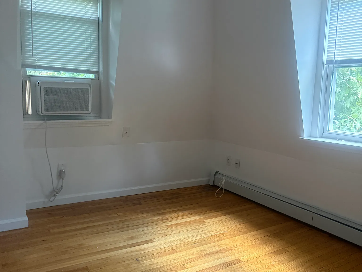 1 bed, 700 sqft, $2,400 — Photo 2