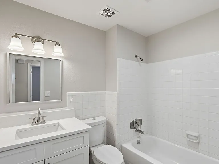 3817 Bainbridge Ave — Photo 19