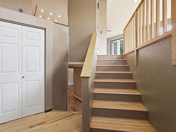2nd image of 3554 Mikes Way