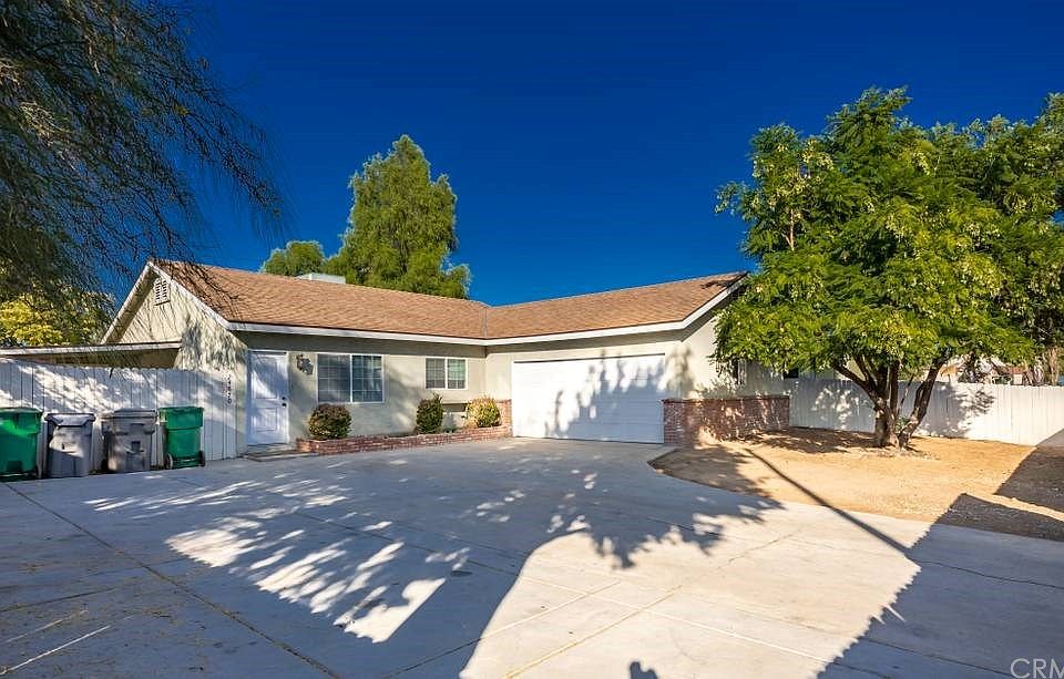 1st image of 24870 Alessandro Blvd