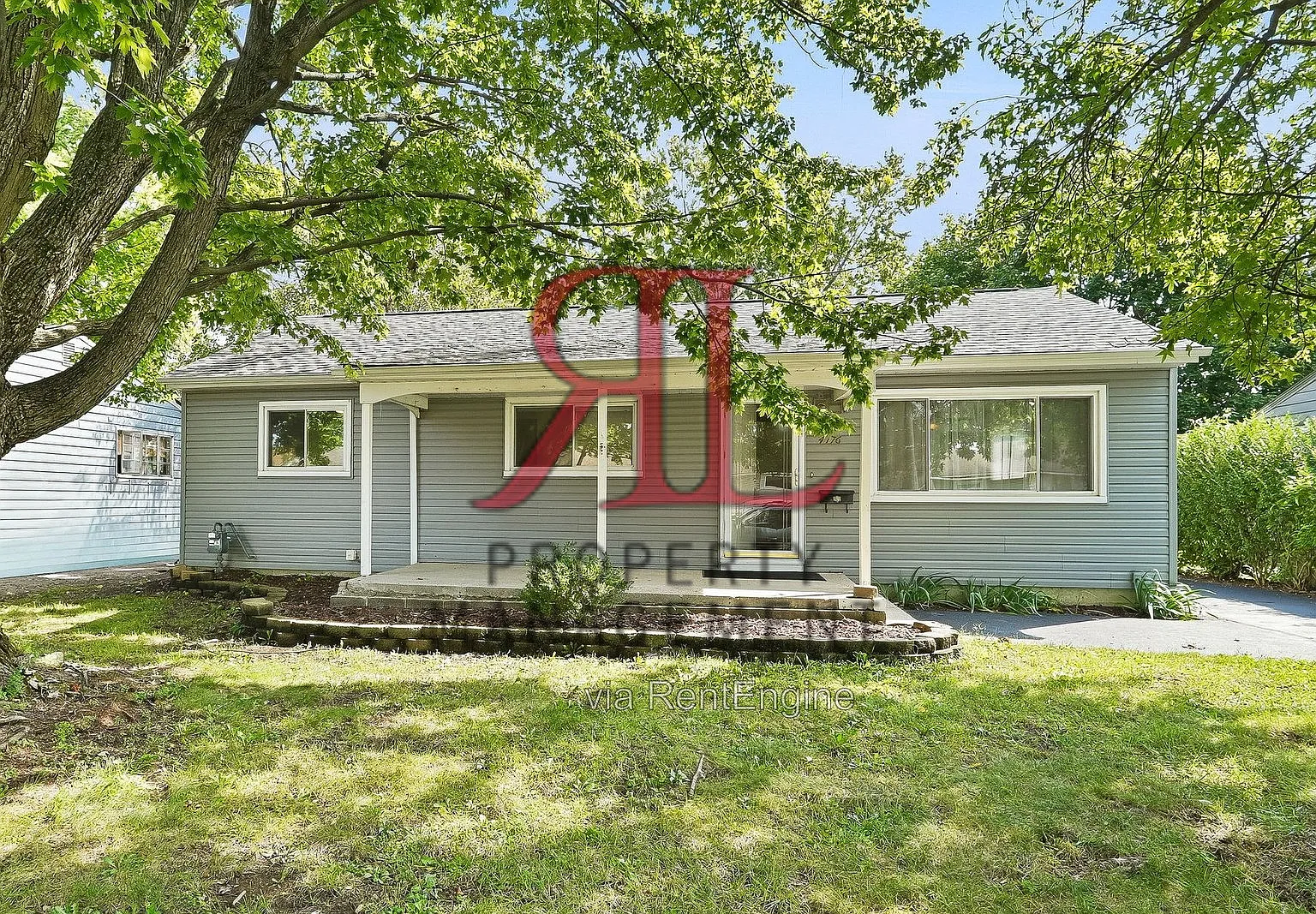 3 bed, 1.0 bath, 1008 sqft, $1,849 — Photo 1