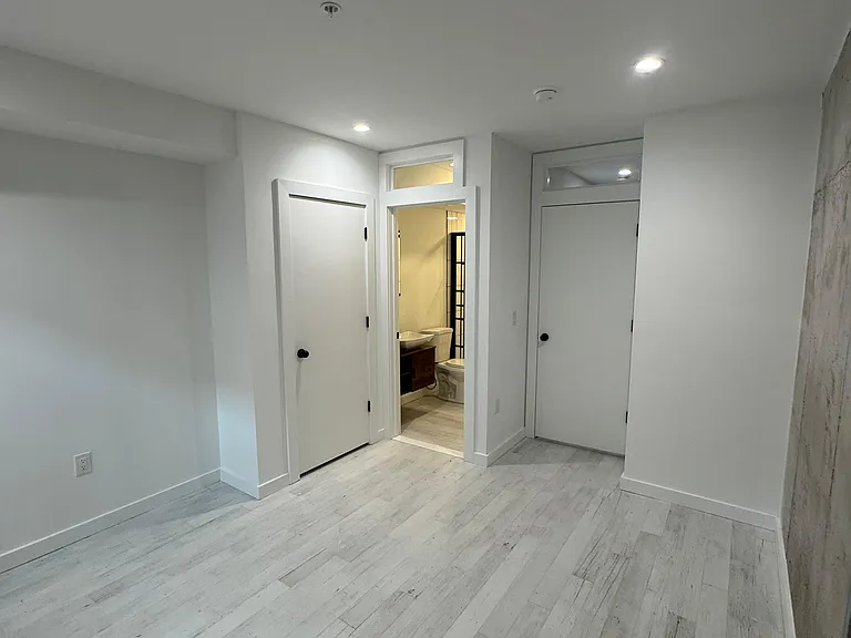 3237 Page St — Photo 11