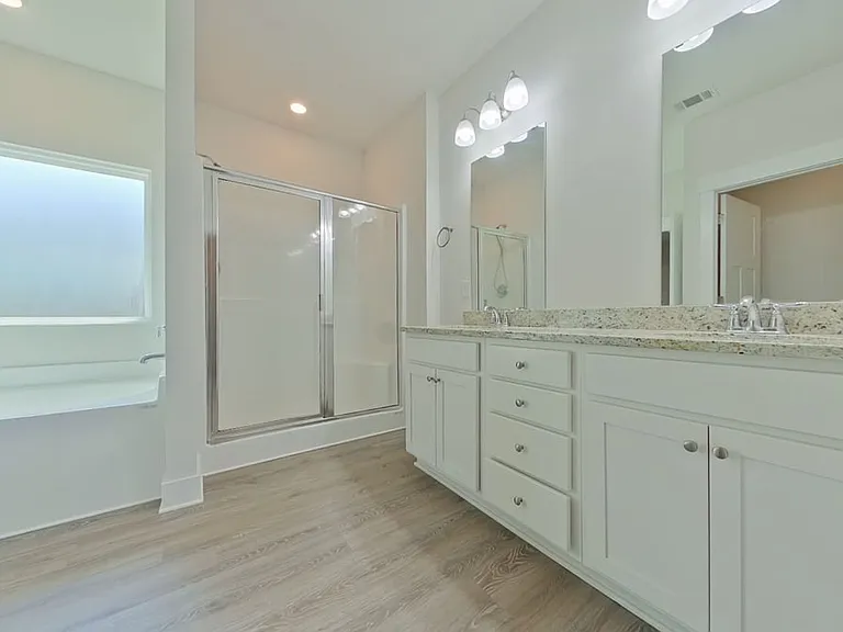 6178 Jenks Dr — Photo 10