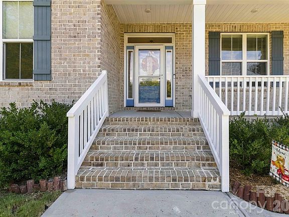 5th image of 418 Kingsburry Rd
