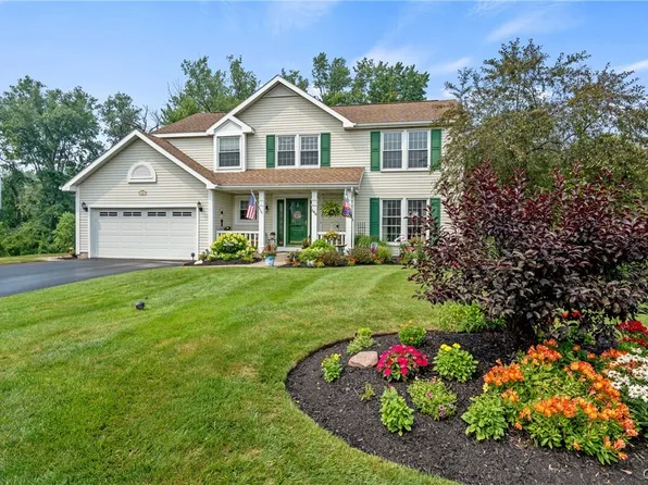 106 Ausable Run, Liverpool, NY 13088