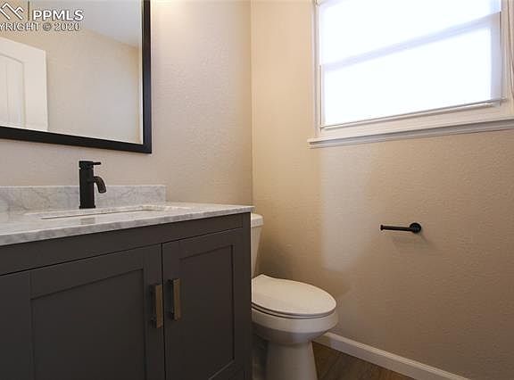 3rd image of 7665 Yellowwood Dr