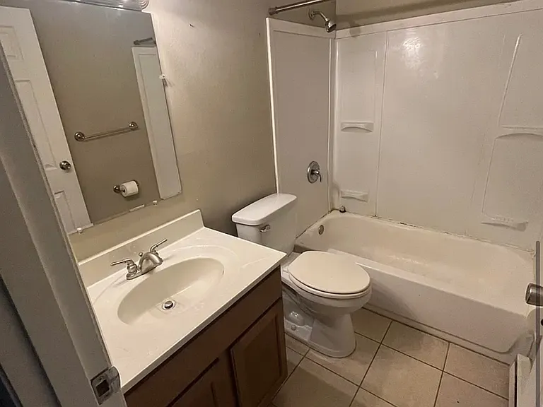 Unit Photo