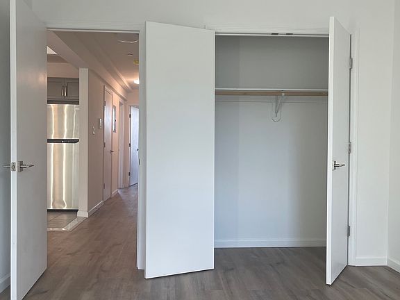 5th image of 179 Chauncey St Floor 3