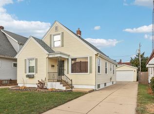 2416 Arlington Ave, Racine, WI 53403