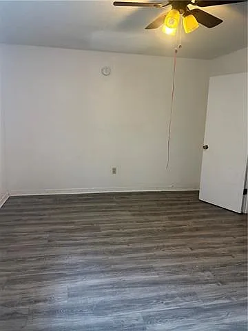 2512 Caswell Ln — Photo 16