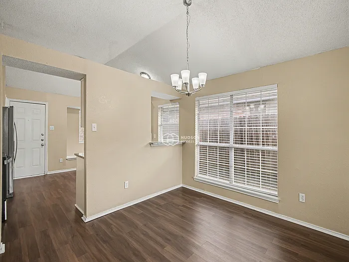 5210 Livermore Dr — Photo 6