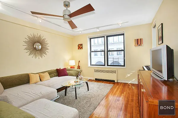 Sold by Bond New York | media 7