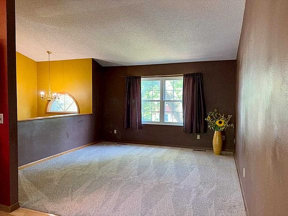 4th image of 2824 Sterling Dr