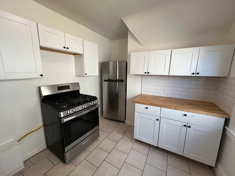 66 N Columbus Ave #3 — Photo 2