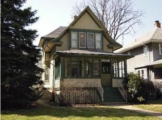 221 S Taylor Ave, Oak Park, IL 60302