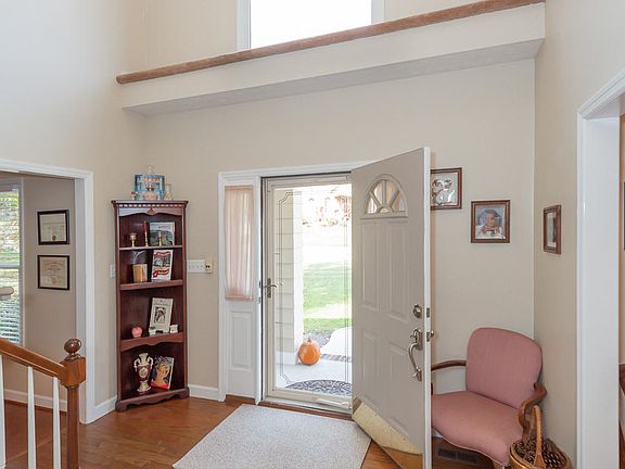 4th image of 3224 Great Meadows Dr