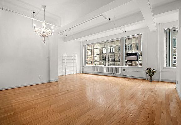 3rd image of 361 W 36th St APT 5B