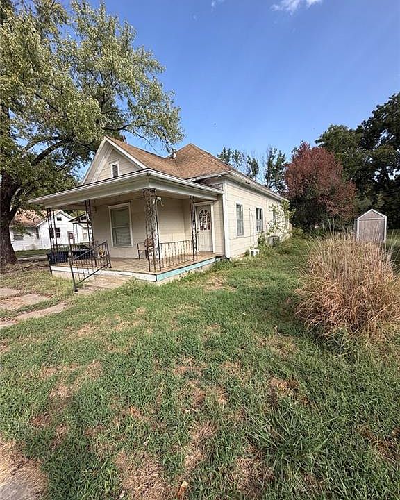 1st image of 1120 W Myrtle St
