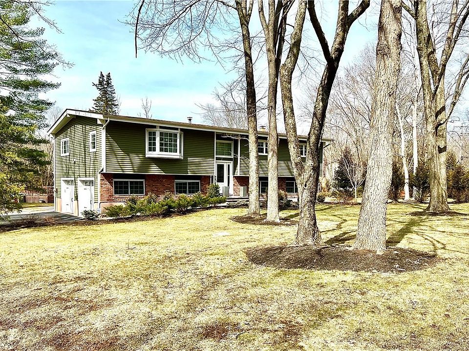 1st image of 2 Beaver Court