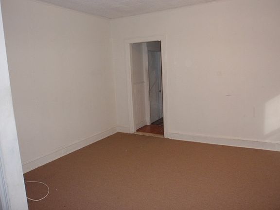 3rd image of 11469 196th St