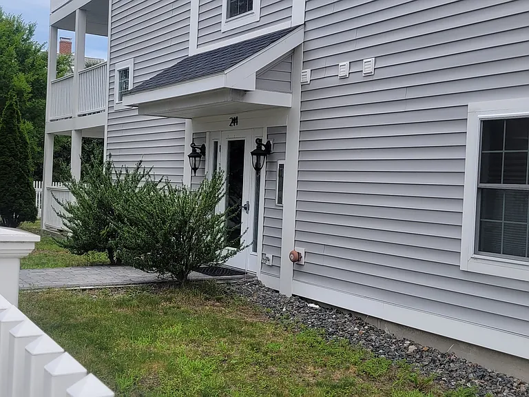 244 Main St #1 — Photo 29
