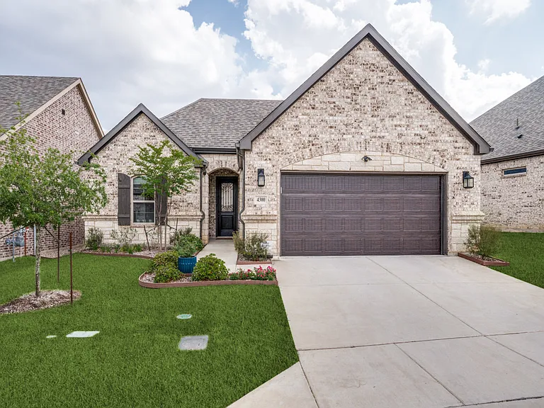 4300 Carrera Dr — Photo 1