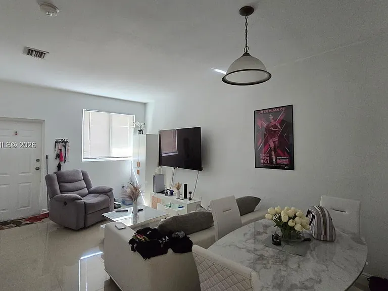 2900 SE 17th Ave #100 — Photo 7