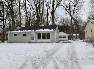 712 E Saint Andrews Rd, Midland, MI 48642