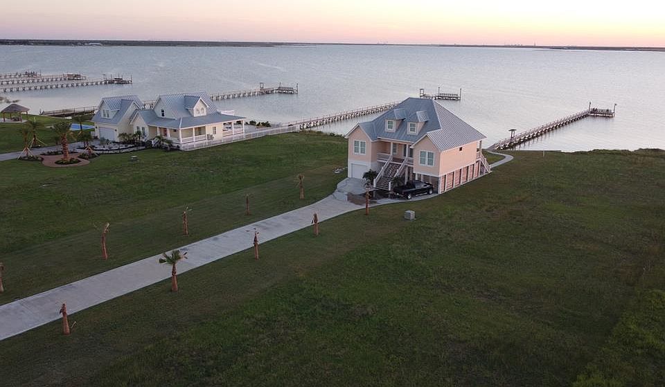 1st image of 104 Southwind Dr