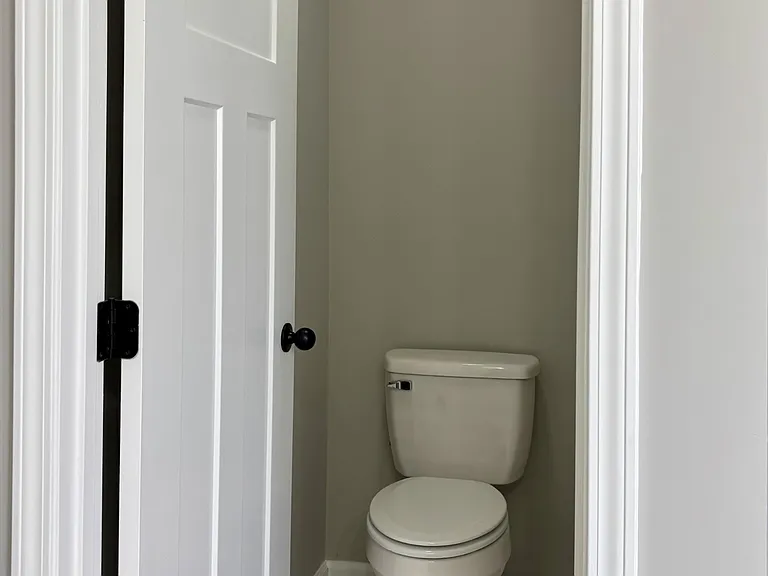 51 Regency Pl — Photo 16