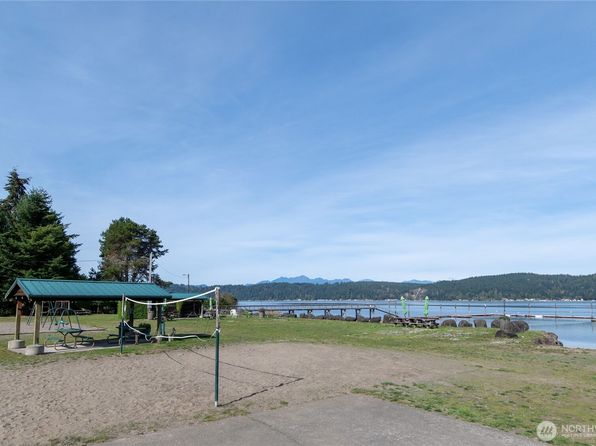 250 E Hillside Drive, Belfair, WA 98528