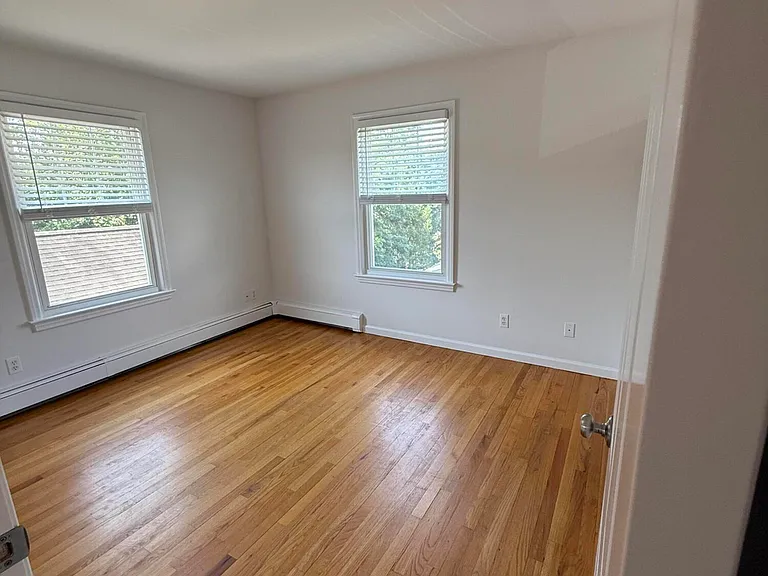 48 Le Grande Ave #2 — Photo 8