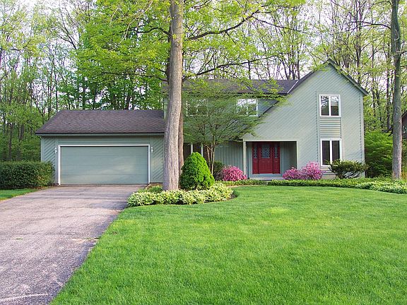 4th image of 2339 Sunset Bluff Dr