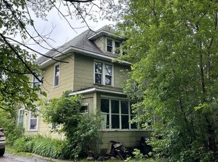 112 6th St S #3, Virginia, MN 55792