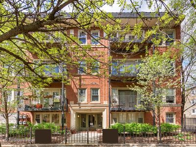 4422 N Ashland Ave APT 3E, Chicago, IL, 60640