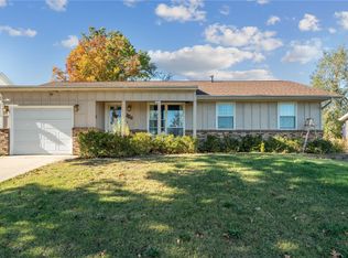 4609 White Pine Dr NE, Cedar Rapids, IA 52402