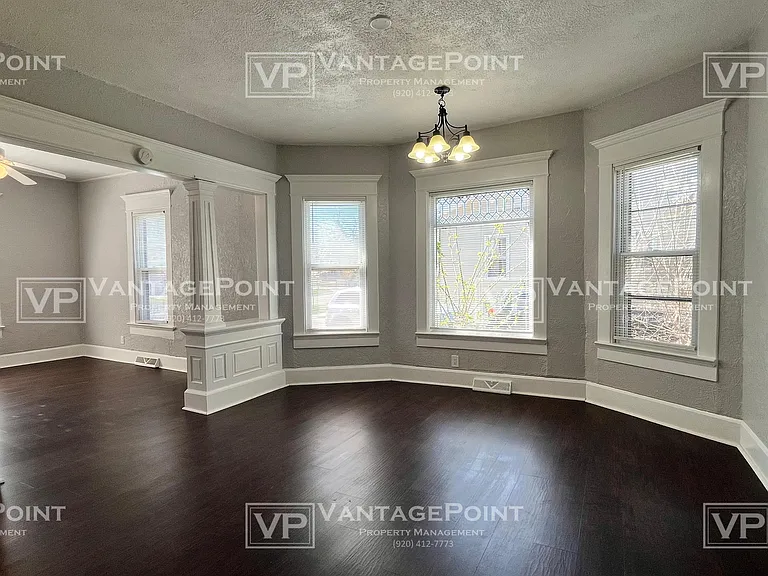 144 Oak St — Photo 4