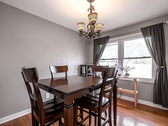 2nd image of 1813 Shady Ln Unit 4