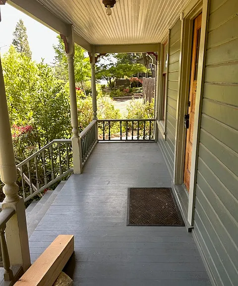 372 Iowa St — Photo 5