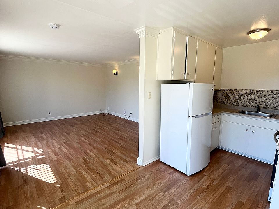 1st image of 3090 Vicente St APT 106