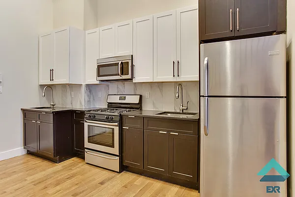 Rented by EXR | media 4